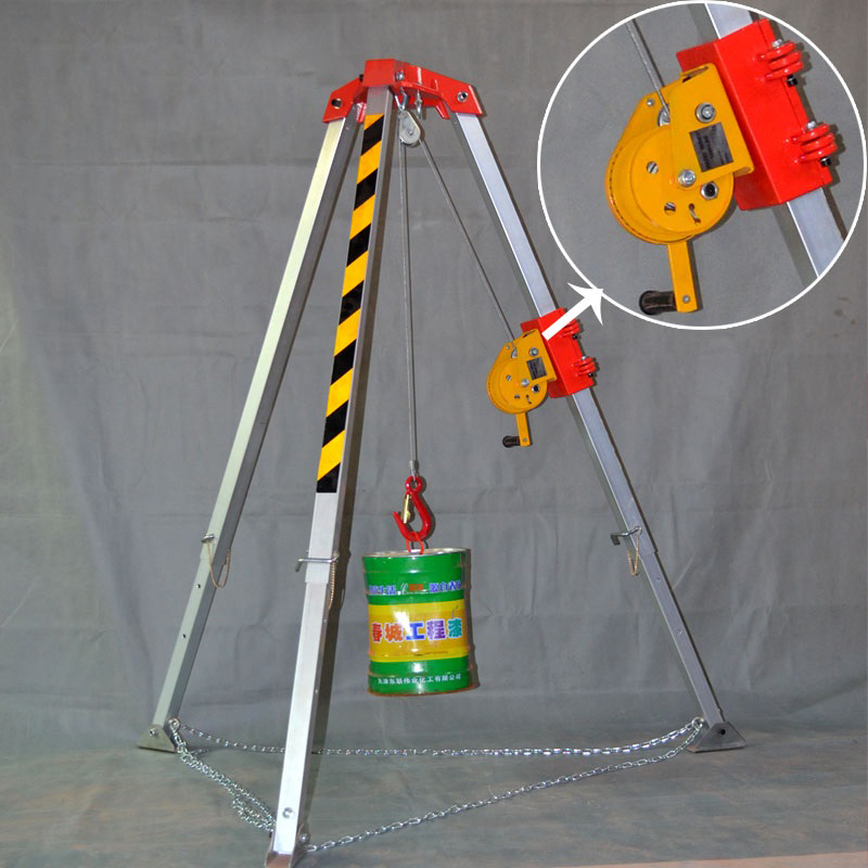 tời quay tay trong công trình xây dựng